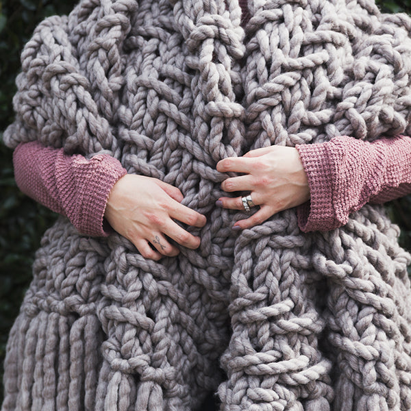 Chunky arm hotsell knit blanket pattern