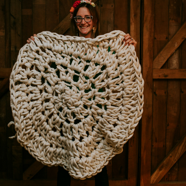 Learn to extreme crochet with guest teacher Pony Mctate using giant merino wool yarn and XXL crochet hooks from Plump & Co. Plump & Co workshops available nationwide in New Zealand, Australia, USA and more. Our yarns and needles and giant crochet hooks are made in New Zealand. 
