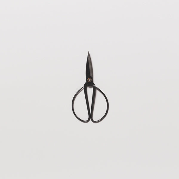 Plump & Co's beautiful yarn scissors to use with chunky yarn